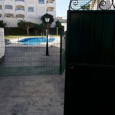 En Malaga, Torremolinos, Cerca De La Playa Сasa de vacaciones *