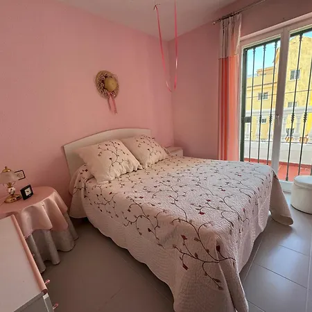 En Malaga, Torremolinos, Cerca De La Playa Holiday home
