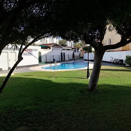 En Malaga, Torremolinos, Cerca De La Playa * Malaga
